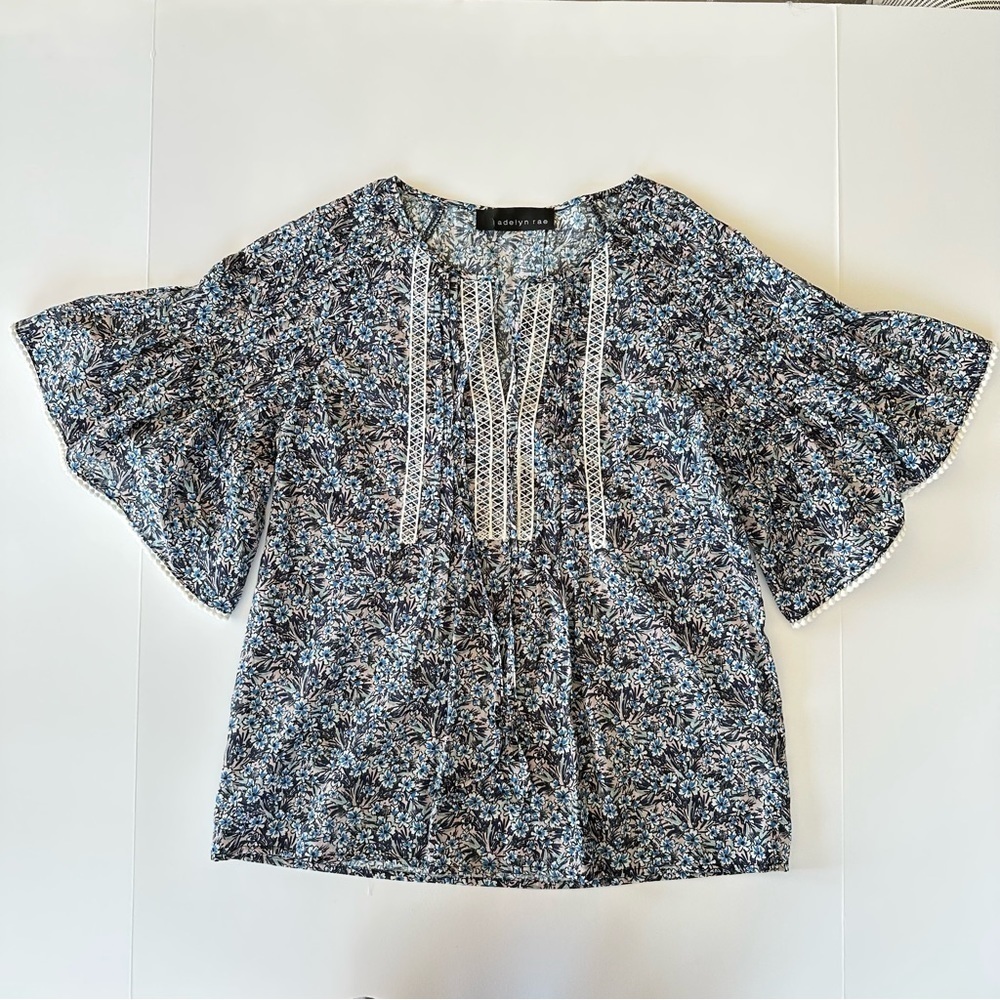 Adelyn Rae Floral Bell Sleeves Blouse